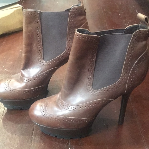 Brown heels - Picture 2 of 3